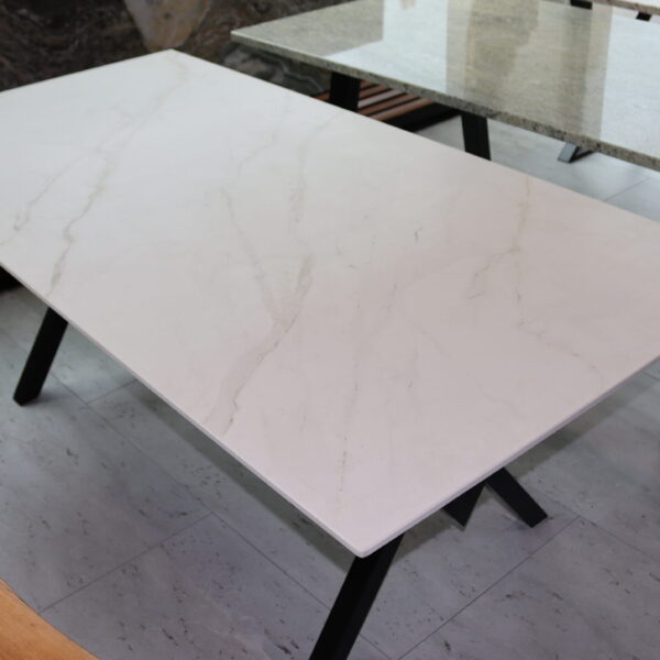 Esstisch Calacato oro Venato