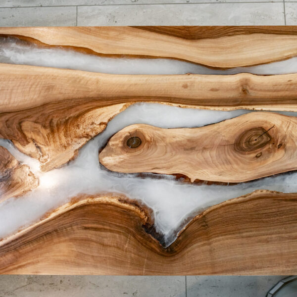 Couchtisch Nussbaum-Epoxit